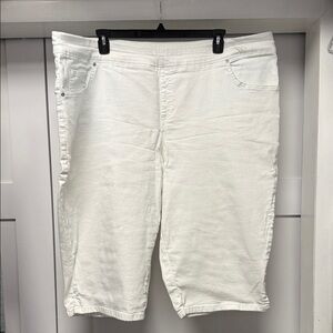 Terra & Sky White Jean Capris for Women